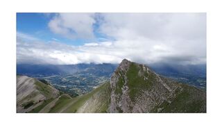 "Majestic Alpine Landscape: The Beauty of the French Alps in Nature's Glory"