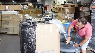 Where I Find Thousands of Phones to Resell