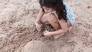 Brincando na areia