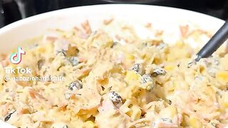 salpicão de frango cremoso delicioso receita fácil para arrasa na mesa