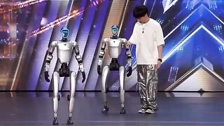 Robots audition for AGT — Simon Cowell goes silent