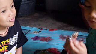 Kids creative fun — happy learning time (atau) Children playing and creating — joyful moments
