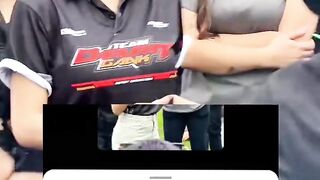 Cewek Kacamata Hitam di Karnaval Diserbu Komentar Netizen, Disuruh Jual Siomay?