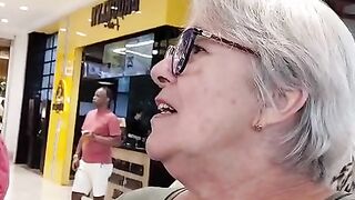 Tia no shopping
