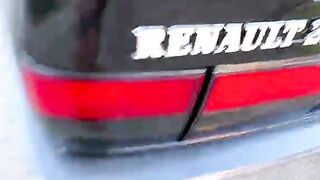 Inside the Renault 21