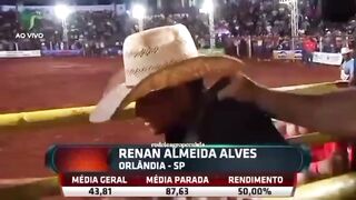 Renan almeida x Extremo da Cia de rodeio juvenal pontremolez! Renan Almeida vs. Extremo (from the Juvenal Pontremolez Rodeo Company)