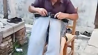 Grandpa’s Clever Pants Trick Is Surprisingly Simple!#funny #comedy #shorts #viral.mp4