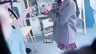 A garota de quarto escondia uma cobra