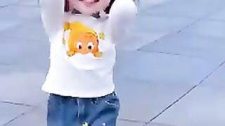 跟著姐姐學了新舞蹈！姨姨 姐姐們我跳的好看嗎？