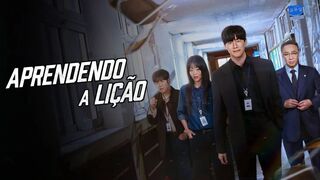 O cara tava batendo no aluno quando o professor chegou e deu um belo exemplo a esse cara 🤣
