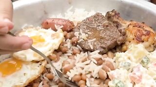 Mukbang comendo muita comida com torresmo crocante #mukbang #mukbangasmr #mukbangvideo #mukbangshow #mukbangers 3
