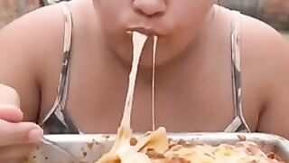 Mukbang comendo muita comida com torresmo crocante #mukbang #mukbangasmr #mukbangvideo #mukbangshow #mukbangers 7
