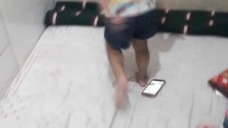 Brincando  na cama da vovó😀