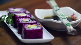 SUSHI dragon fruit
