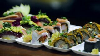 SUSHI TABLE 4
