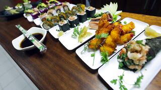SUSHI TABLE 7