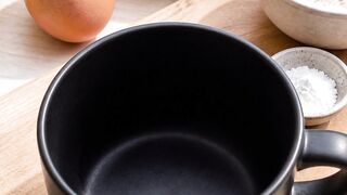 Brownie proteico de caneca (2 minutos)
