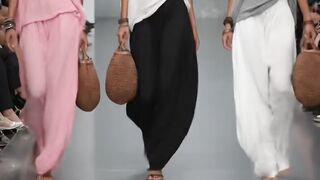 Desfile de moda feminina