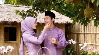 "The sweetest gesture — pure love in traditional purple 💜"