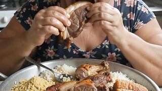 Mukbang com fome comendo muita comida asmr satisfatório #mukbang #comida #asmr 4