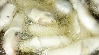 The process of making 'molen' pastries