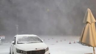 Сильная метель обрушилась на столицу Южной Кореи
