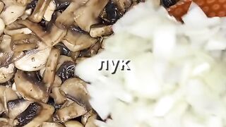 Картофельный пирог с грибной начинкой
