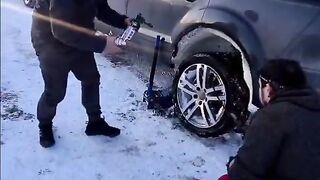Как безопастно накачать колеса