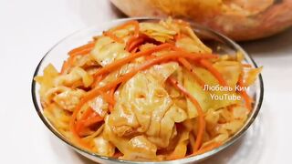 Всего один кочан капусты и одна морковь: самая вкусная капуста по-корейски