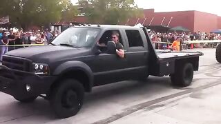 Тюнингованые грузовики Америки Ford Monster Truck