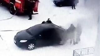 В Печоре 24-летний отец оставил своего спящего сына одного в запертой машине