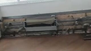 Единорос проиграл на выборах и поэтому вынес из своего личного кабинета всё