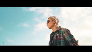 Markus Schulz & Christina Novelli - Symphony of Stars ¦ Official Music Video(1080p)