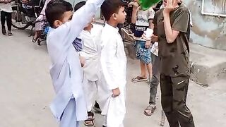 کیا ہم اسی کے لیے رہ گئے