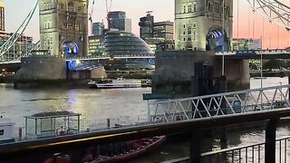 tower bridge, London💙