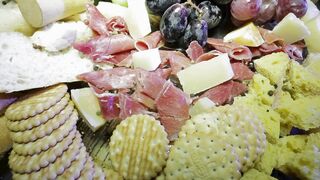 BACON, CHEESE AND GRAPES
