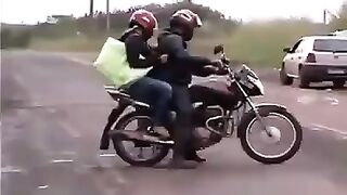 Bode atacando todo mundo.