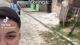 Coringa sendo trolado
