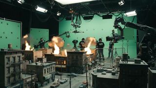 FILMMAKING MINIATURE URBAN BLOCK ON FIRE