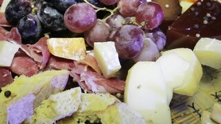 CHEESE AND GRAPES