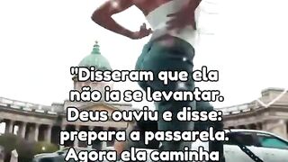 Desse jeito…. Deus é quem me levanta todos os dias !!! Gratidão Pai 🙏🏻🙏🏻