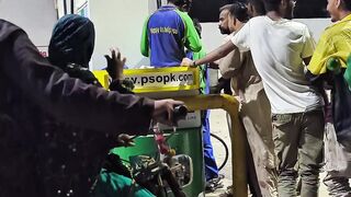 Petrol Pump Pe Lambi Line! 😱⛽ Public Pareshan