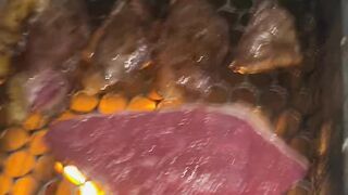 Picanha suculenta na churrasqueira
