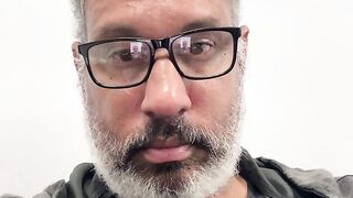 Com cara de nada