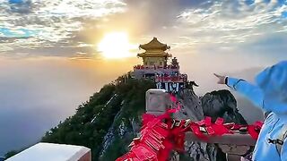 📍 Keindahan Negeri Dongeng China Diatas Awan