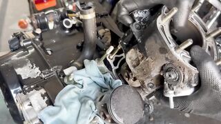 I completely restore the engine of my Yamaha RD 350.