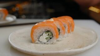 Comida Japonesa para Iniciantes Sushi de Salmão Fácil
