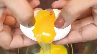 Street Style Cheesy Bread Omelette ASMR Cooking #shorts #food #cooking #asmr #recipe #crunchytreats.mp4
