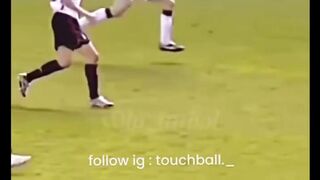 🇧🇷 Kaká mengobrak-abrik lini pertahanan Manchester United lewat aksi individu