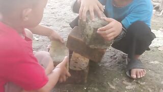 "Siblings playing together — simple childhood joy 🧱❤️"